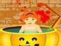 Mäng Väikese beebi Halloweeni vannitamine  Internetis