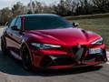 Mäng Alfa Romeo Giulia GTA slaid Internetis