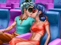 Mäng Dotted Girl Cinema Flirting Internetis