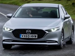 Mäng Mazda 3 Sedan Internetis