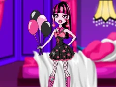 Mäng Delicate Dracula Dress Up Internetis