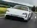 Mäng Porsche Taycan Internetis