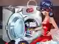 Mäng LadyBug Washing Costumes Internetis