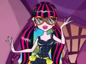 Mäng Draculaura Swimsuits Design Internetis