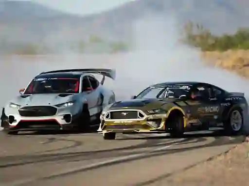 Mäng Drifting Mustang Car Puzzle Internetis
