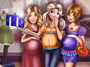 Mäng Princesses Pregnant Selfie Internetis