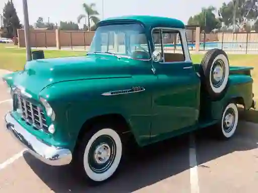 Mäng Classic Trucks Puzzle Internetis