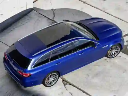 Mäng Mercedes Benz E63 Amg Estate Slide Internetis
