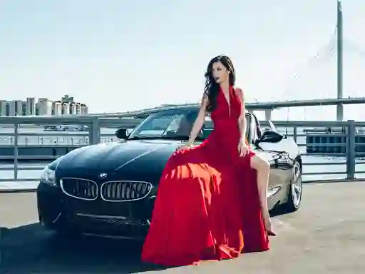 Mäng Girls and Cars Internetis