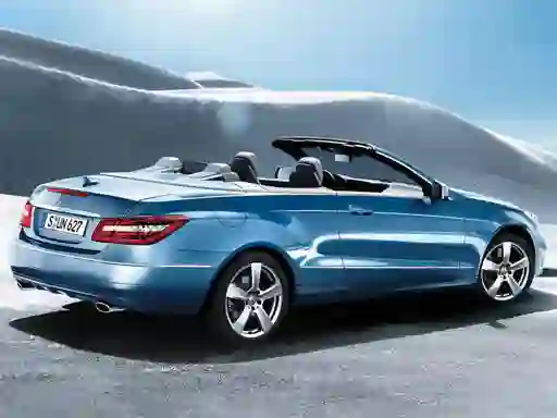 Mäng Cabriolet Roadster Puzzle Internetis